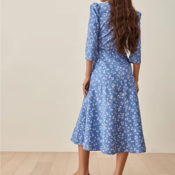 NWT Reformation Blue Floral Wrap Hilltop Dress - Picture 3 of 8